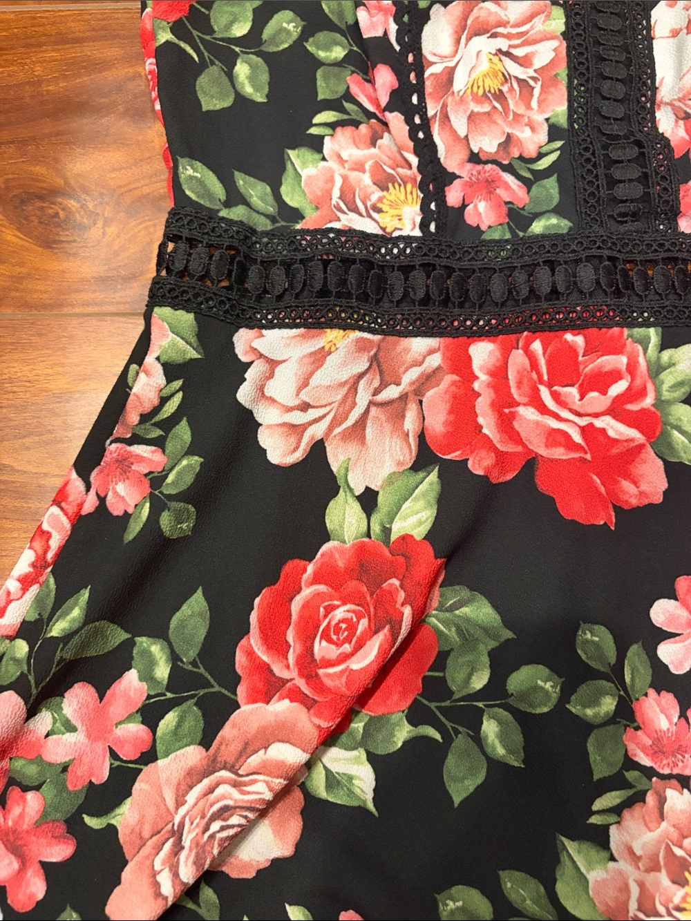 Disney Princess Floral Skater Dress Medium Black Pink Rose Crochet Lace Fit - Picture 6 of 12